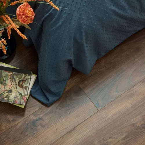 Ocean vízálló laminált padló B7311 Jawa Brown 8 mm