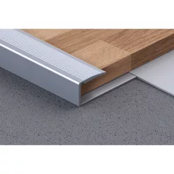   Aluminium 8 mm-es magasságkiegyenlítő profil - 22702 - ezüst - 2,7m - csavaros