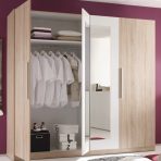 Nyílóajtós gardróbszekrény